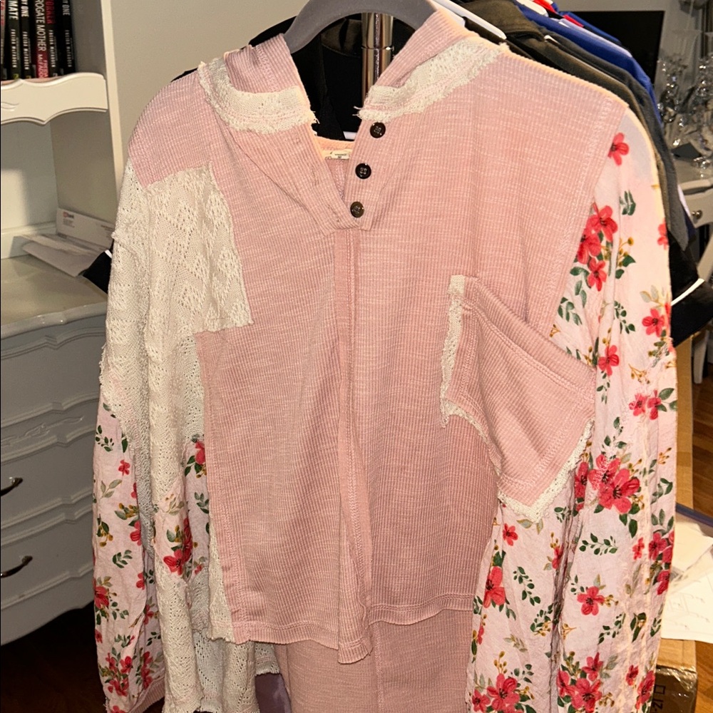 POL Soft Pink Knit Hooded Patchwork Top - Picture 6 of 6